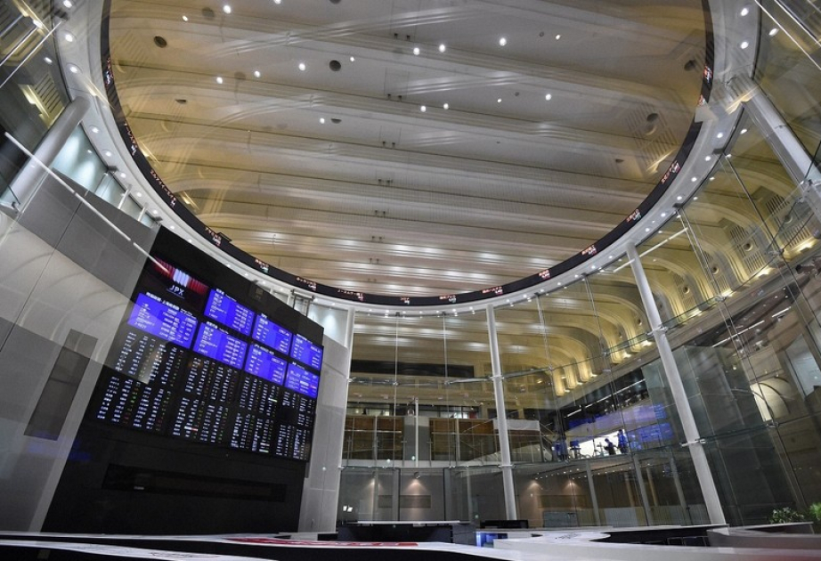 Nikkei stock index ends at record high on strong Micron earnings