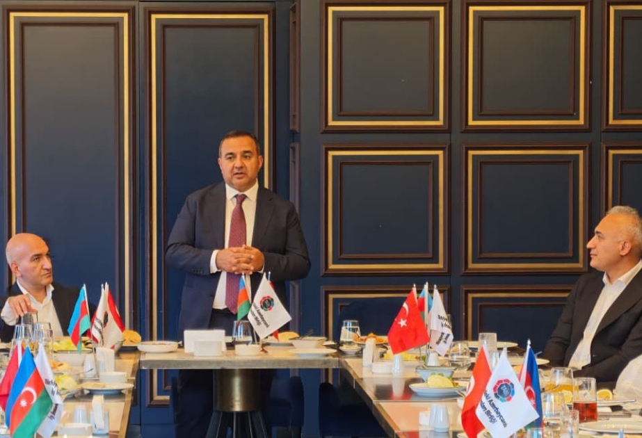 Türkiyədəki azərbaycanlı iş adamları yeni dövr üçün müəyyənləşdirilən yol xəritəsini müzakirə ediblər