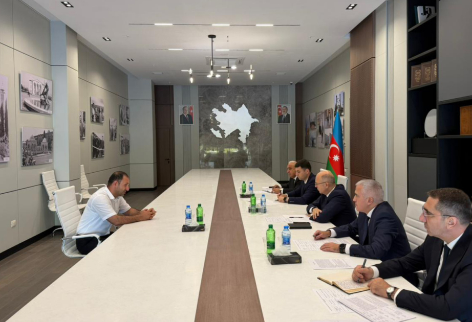 Energetika naziri Ağdamda vətəndaşlarla görüşüb