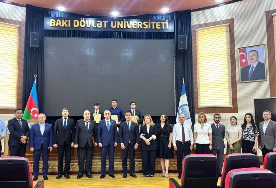 Vəkillər Kollegiyası rəhbərinin sədrliyi ilə Bakı Dövlət Universitetində magistrantların dissertasiyası müdafiə olunub