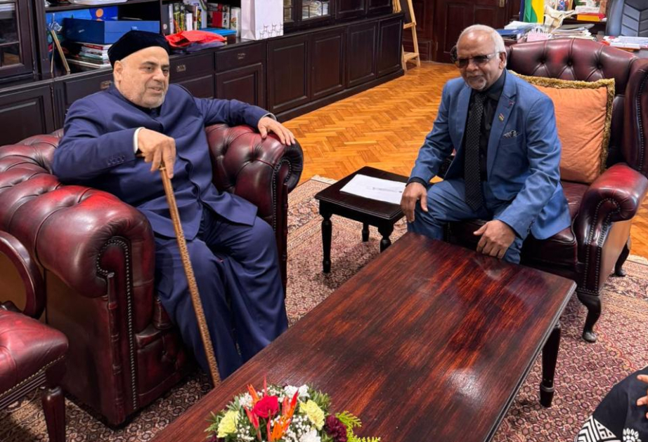 رئيس موريشيوس يستقبل رئيس إدارة مسلمي القوقاز ويبحث تعزيز العلاقات الثنائية والحوار الديني