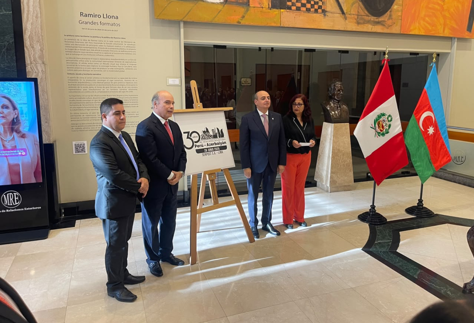 30 años de amistad entre Azerbaiyán y Perú: presentan en Lima una exposición conmemorativa y una emisión filatélica especial