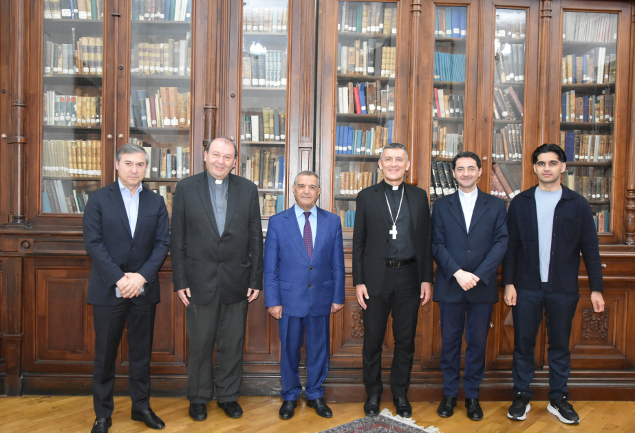 Vatikan-Delegation besucht Nationalbibliothek Aserbaidschans