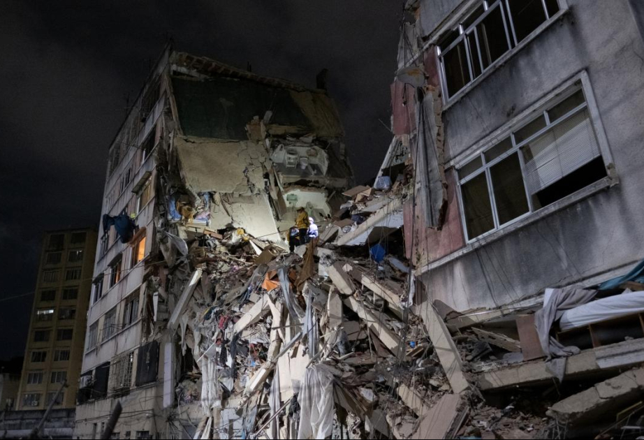 Venesuelada 11 yaşlı uşaq 70 saatdan sonra dağıntılar altından xilas edilib
