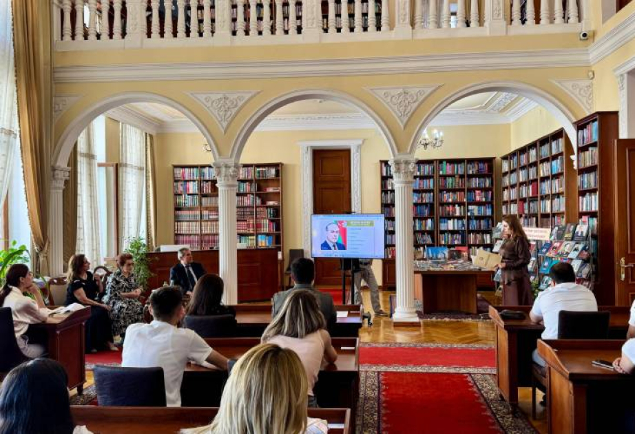 Prezident Kitabxanasında Ümummilli Liderin elmi-siyasi irsinə həsr olunmuş tədbir təşkil edilib