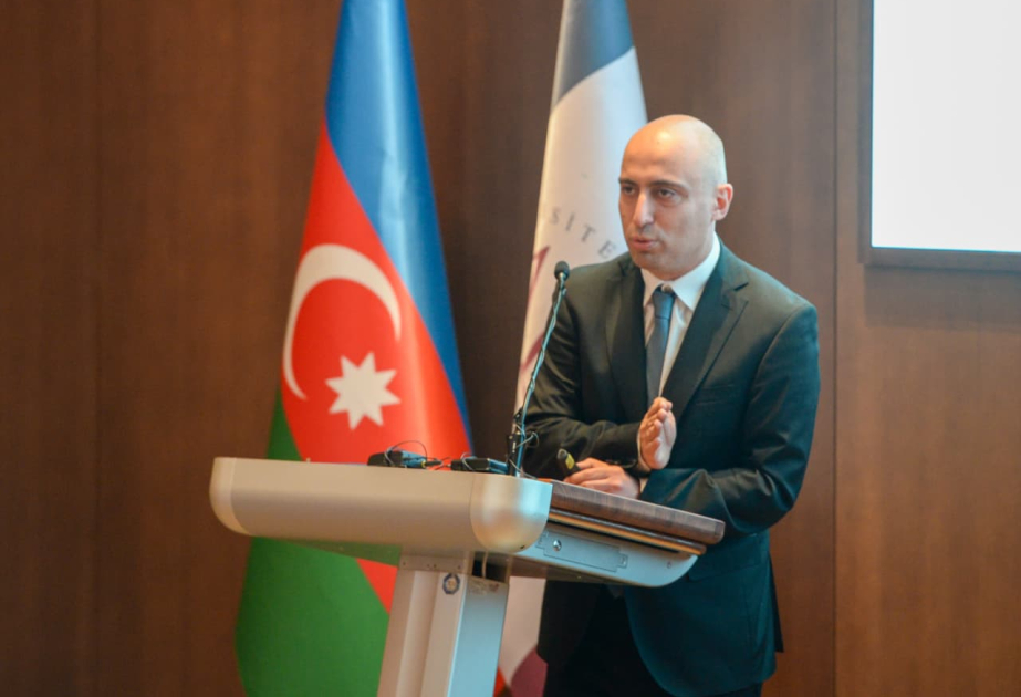 Emin Əmrullayev: 2014-cü illə müqayisədə müəllimlərin əməkhaqqı 4 dəfə artıb