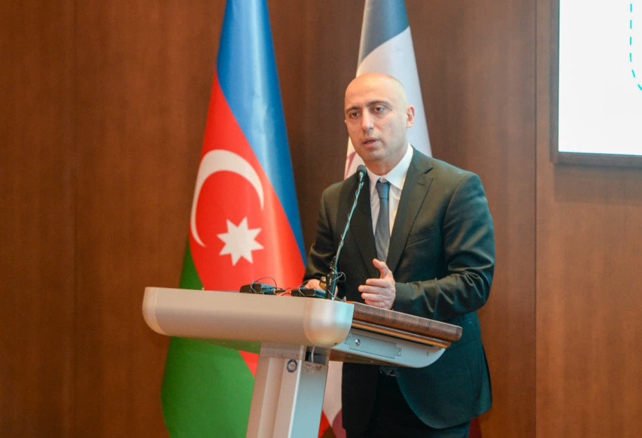 Nazir: Mərhələli şəkildə 20 min tamştatlı müəllim vəzifəsi yaradılacaq