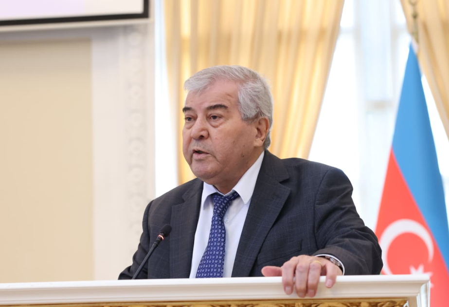 Sabir Rüstəmxanlı: Türkologiya qədim mətnlərlə yanaşı, müasir türk ədəbiyyatını da əhatə etməlidir