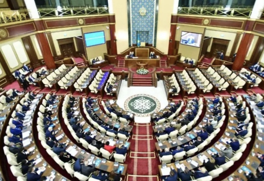 Qazaxıstan parlamenti palatalarının sonuncu birgə iclası keçirilir