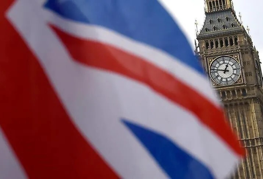Britaniya “Apple” və “Google” mobil platformaları üçün yeni qaydaları nəzərdən keçirir