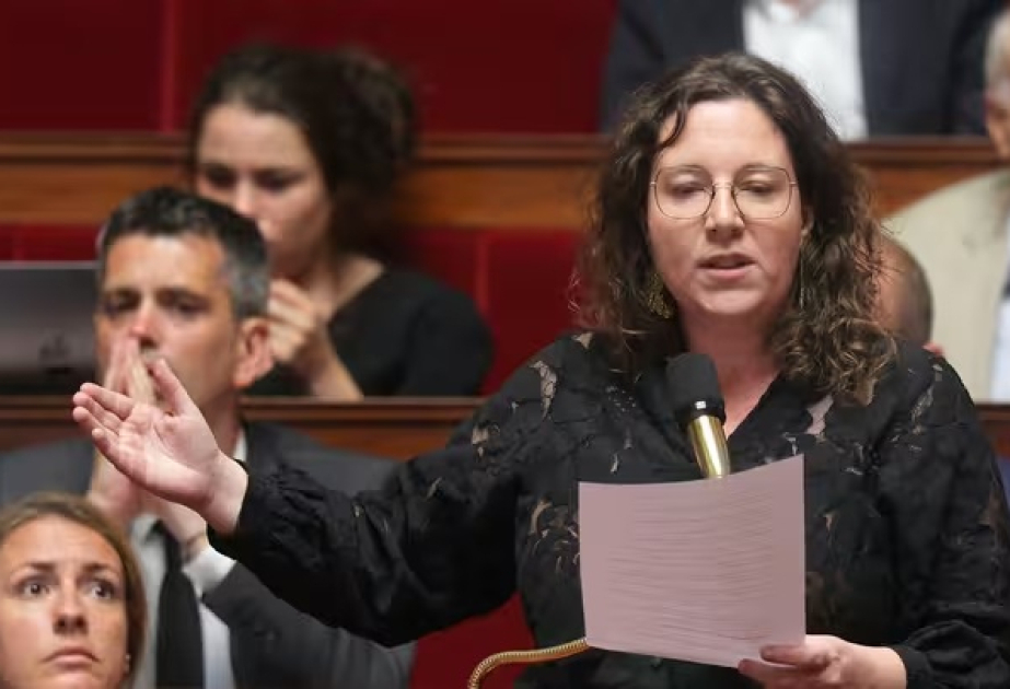 Fransada ekoloq deputatlar hökumətə qarşı etimadsızlıq təşəbbüsü ilə çıxış ediblər