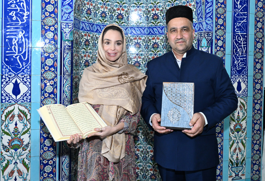 Leyla Aliyeva visite la Mosquée Juma à Yevlakh