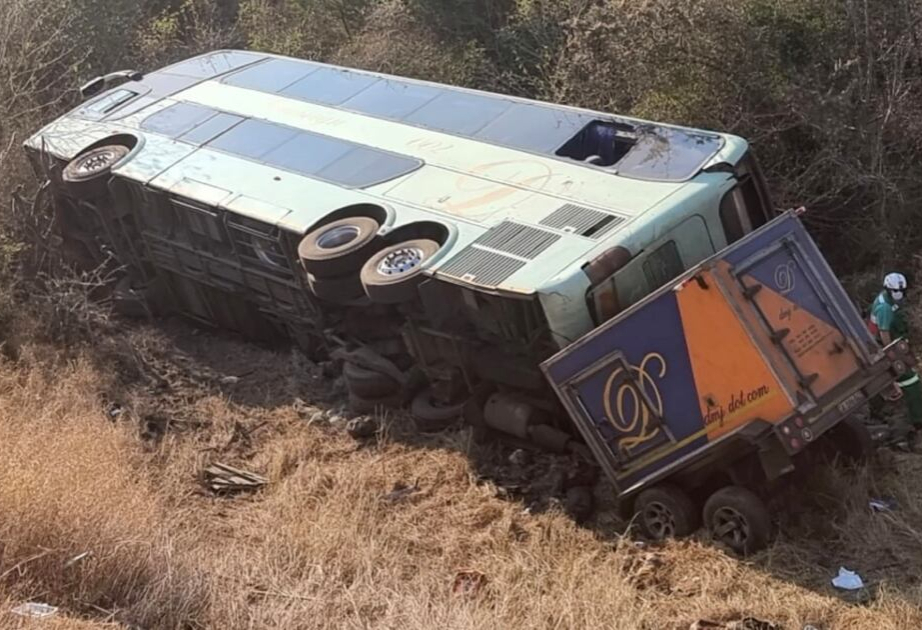 Cənubi Afrikada avtobus qəzasında 16 nəfər ölüb, 20 nəfər yaralanıb