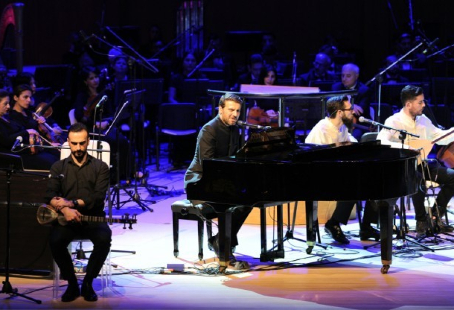 Qivami Rəhimli: Şərqdən Qərbə uzanan musiqi körpüsü - Sami Yusufun sənət yolu