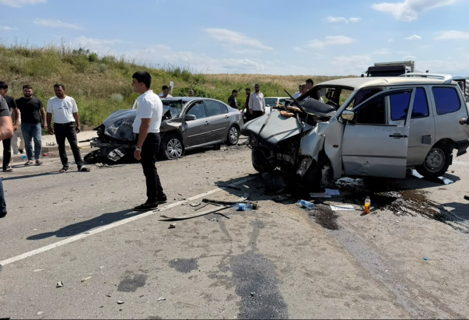 Ağdamda yol qəzasında 3 nəfər xəsarət alıb