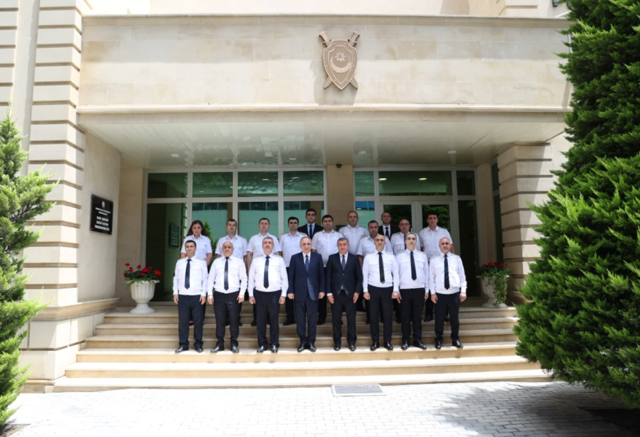 Baş prokuror Xətai rayonunda vətəndaşların müraciətlərini dinləyib