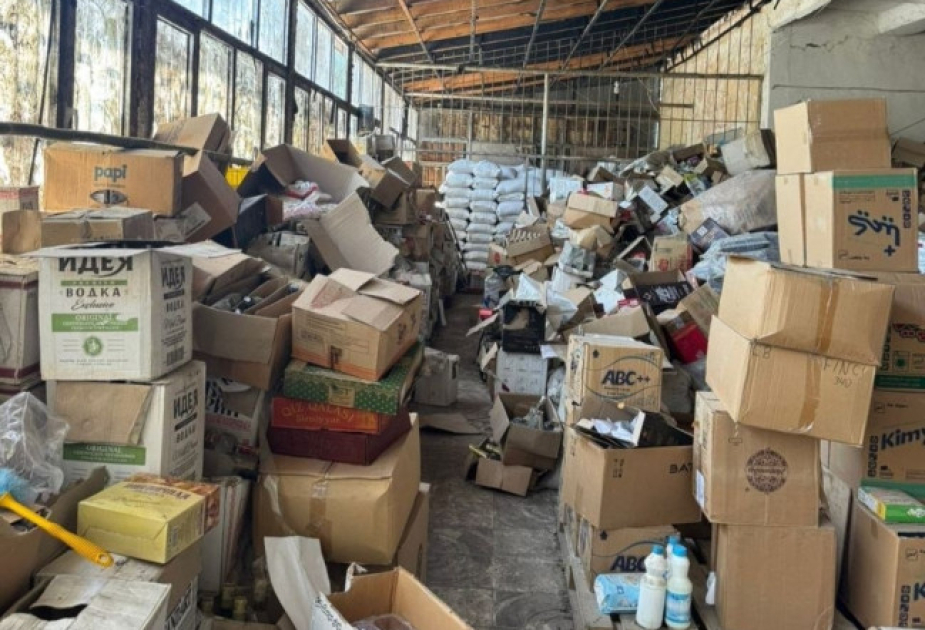 Astarada topdansatış anbarında istehlaka yararsız qida məhsulları aşkarlanıb