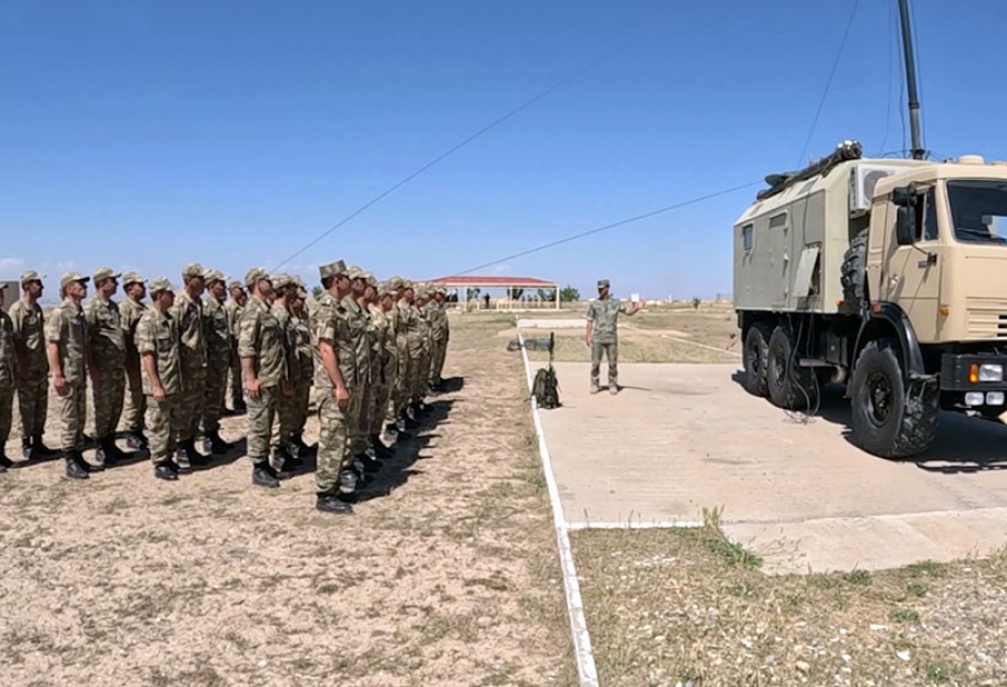 Əlahiddə Ümumqoşun Orduda hərbi vəzifəlilərlə növbəti təlim toplanışı başa çatıb
