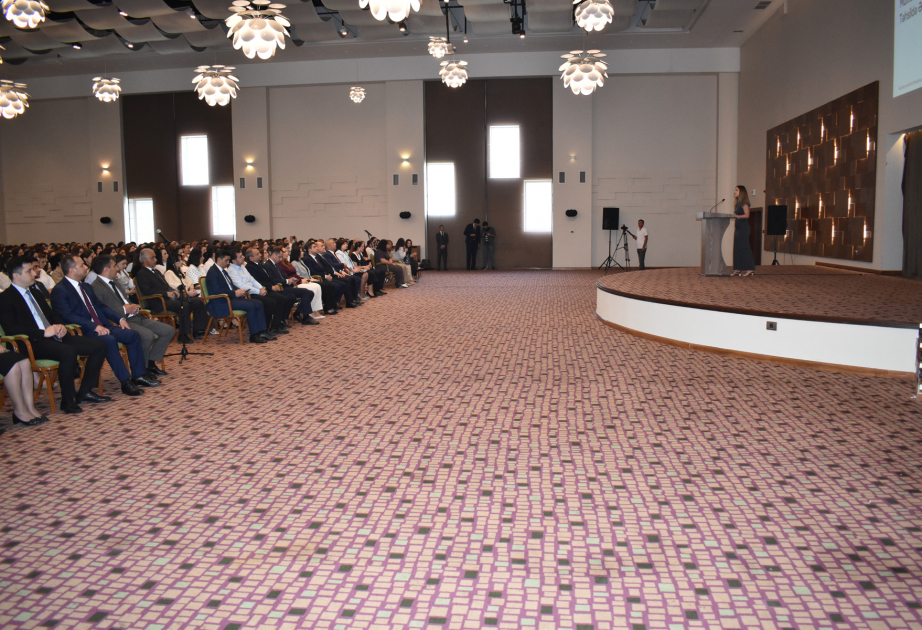 Qaxda Forum: Müəllimlər arasında peşəkar əməkdaşlıq gücləndirilir