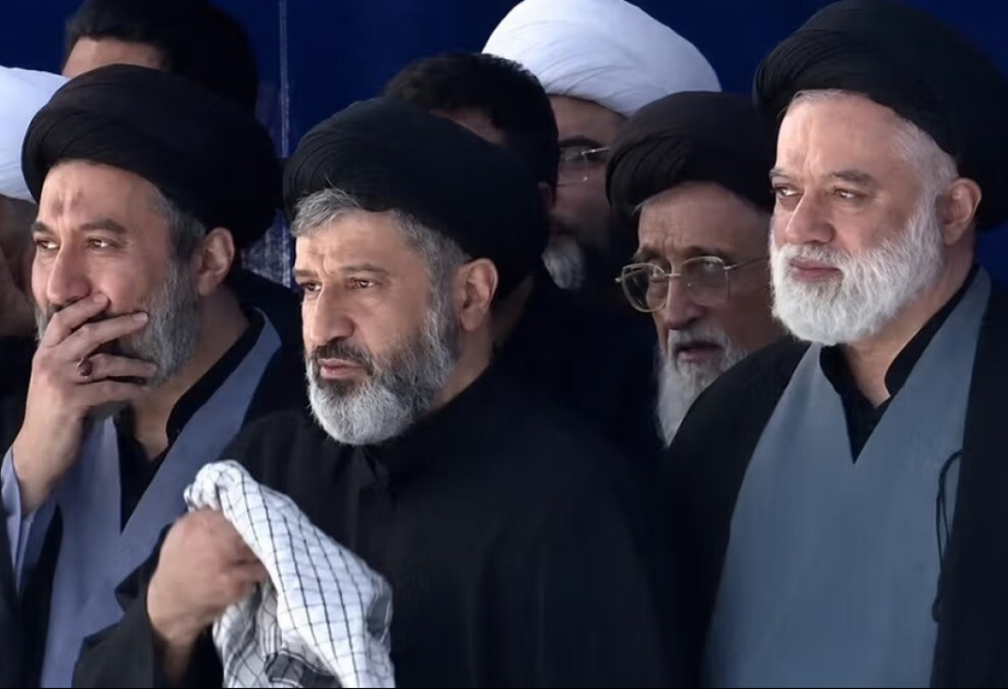 İranın yeni Ali Rəhbəri atasının vida mərasiminə qatılmayıb