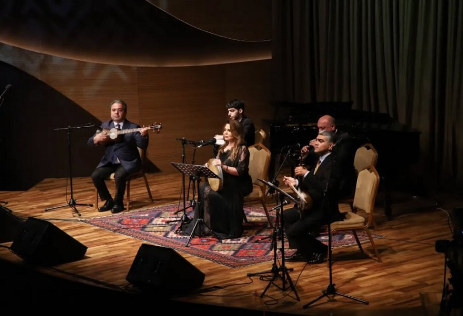İlqar Fəhminin yaradıcılıq gecəsi: “Məni axtar darıxanda”