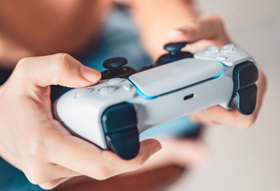 Video games might modestly sharpen your memory and other cognitive skills, review suggests