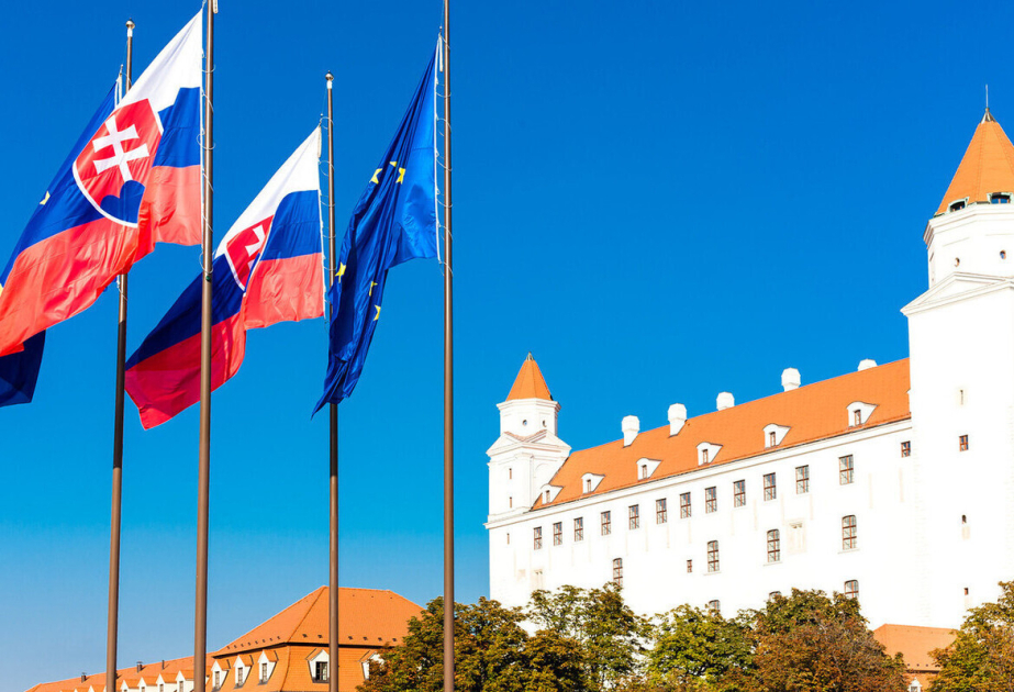 Eslovaquia suspende la expedición de visados Schengen para turistas rusos
