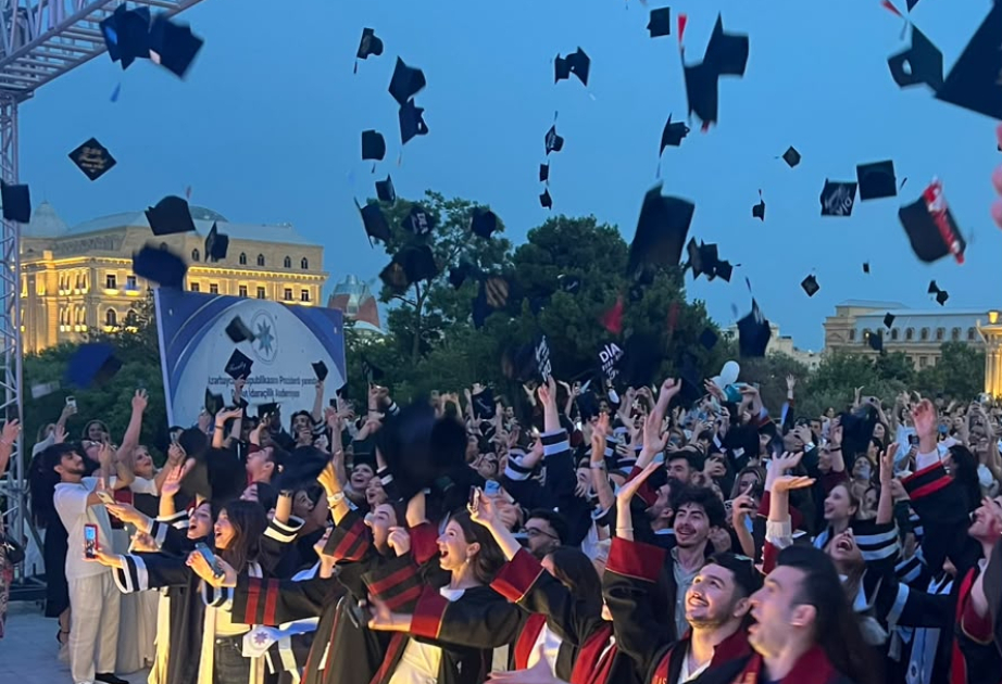 Dövlət İdarəçilik Akademiyasında “Məzun günü” qeyd olunub