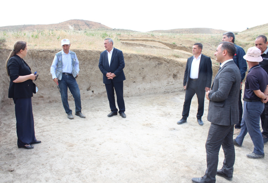 Bülövqaya yaşayış yerində aparılan arxeoloji tədqiqatlarla tanışlıq olub