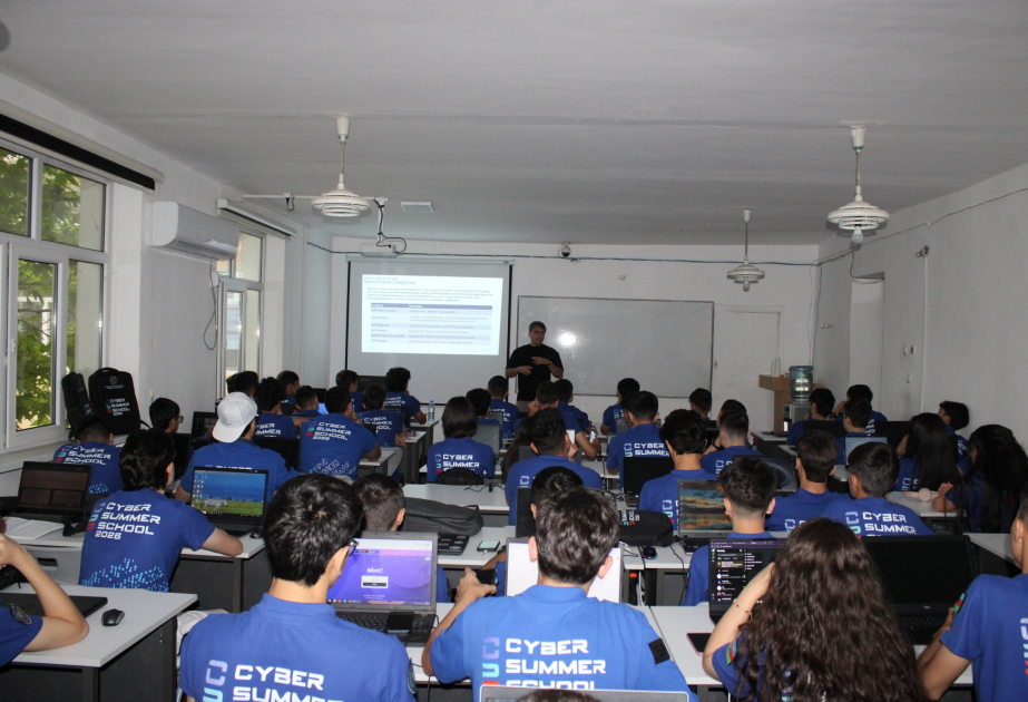 “Cyber Summer School 2026”da təlimlər davam edir