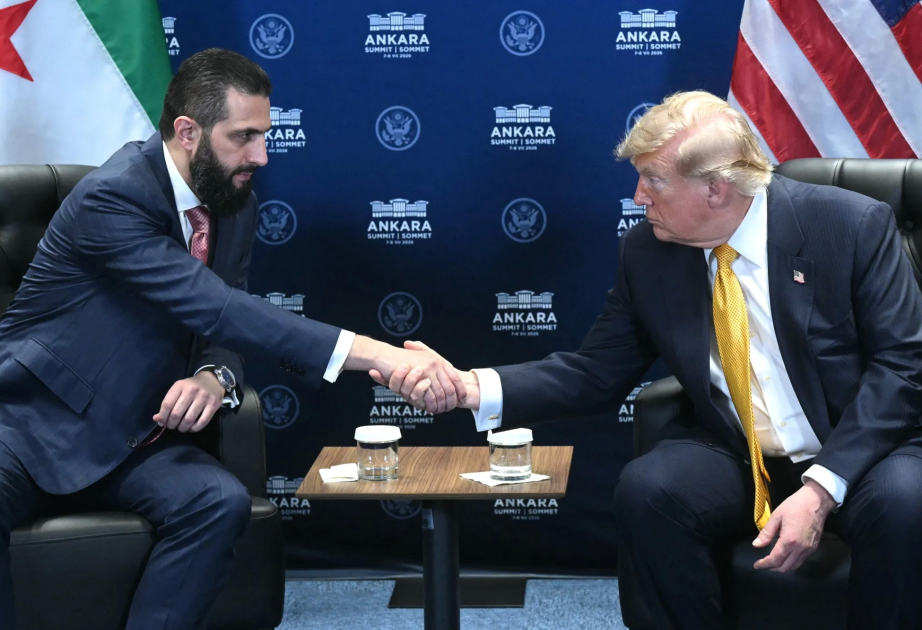 Le président américain annonce que la Syrie sera retirée de la liste des États soutenant le terrorisme