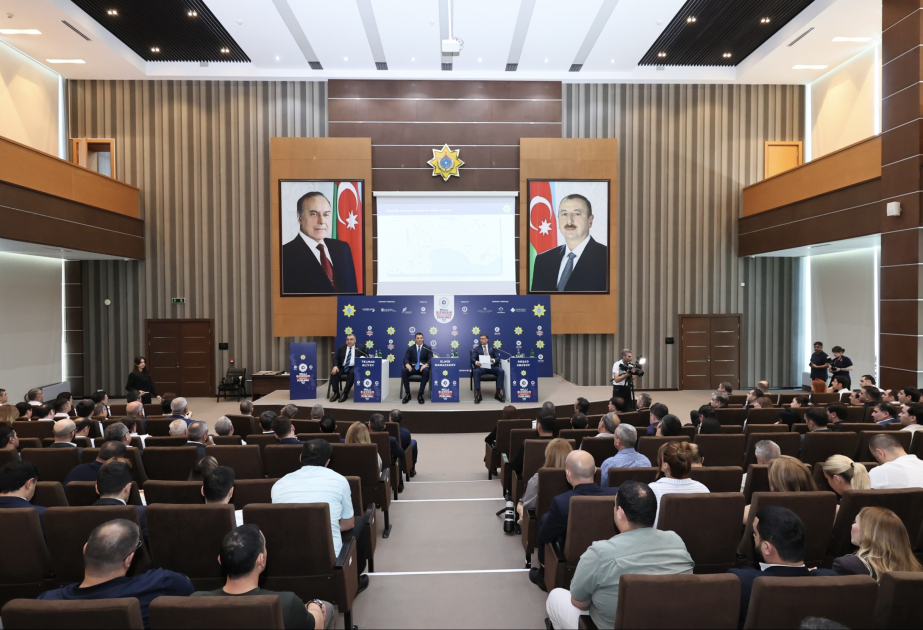 ®  Bakı Baş Gömrük İdarəsində Milli Biznesin İnkişafı Forumunun xüsusi sessiyası keçirilib