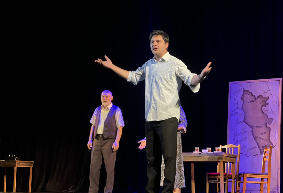 Sumqayıt Teatrında Sabir Rüstəmxanlının yubileyinə yeni tamaşa hazırlanır