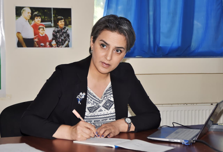 Bir saat terapiya, yoxsa iyirmi üç saat həyat: uşağın inkişafında əsas rol kimindir?