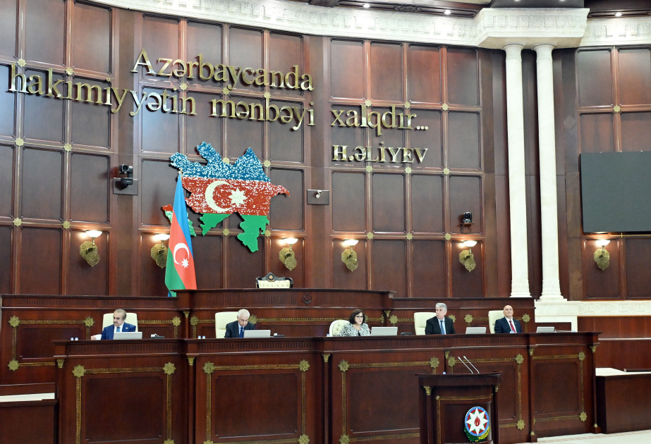 Milli Məclisdə 22 məsələ müzakirəyə çıxarılıb