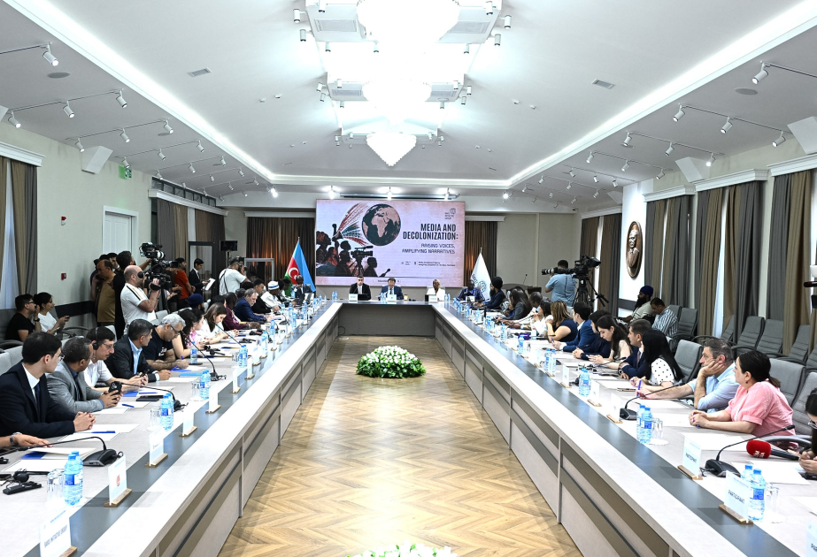 Internationale Konferenz “Rolle der Medien bei Dekolonisierung“ tagt in Baku