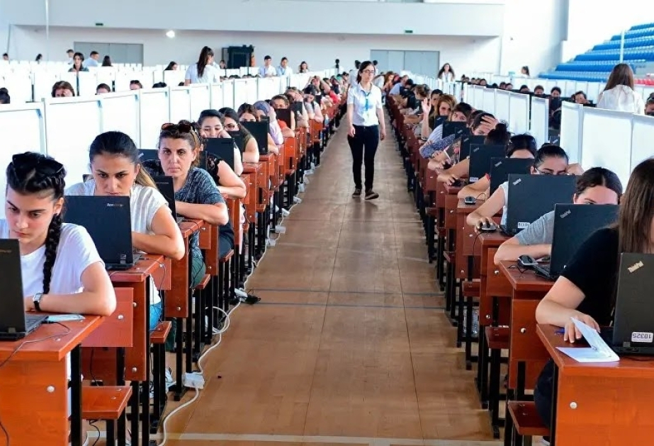 Agentlik: Bu il təkrar sertifikatlaşdırmada 2002 müəllim iştirak edib