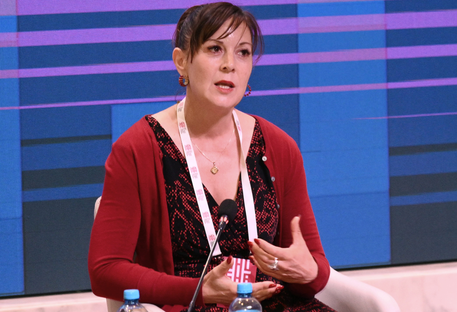 Karen Sazerlend: Süni intellektin qaranlıq tərəfləri də var VİDEO