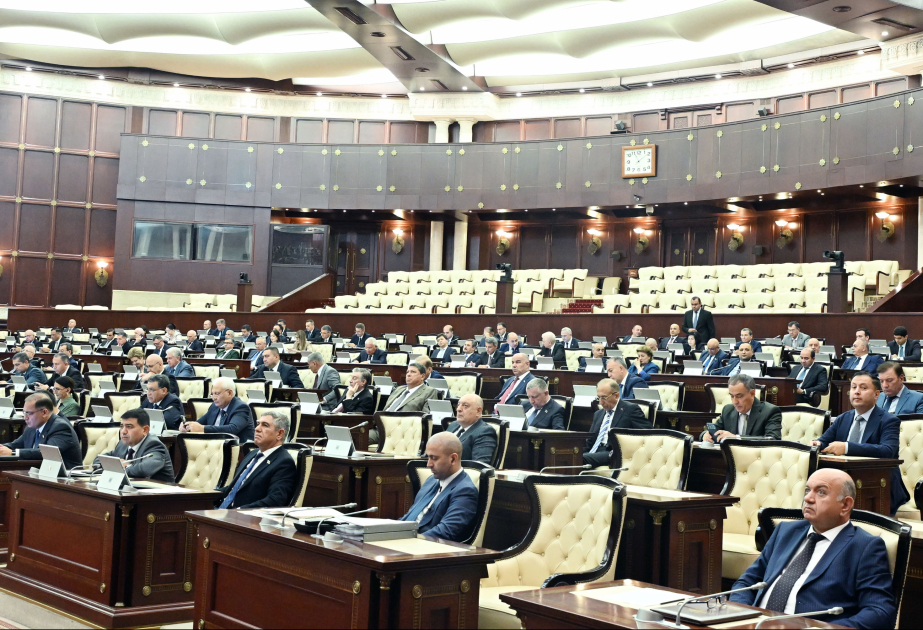 Milli Məclis miqrasiya sahəsində rəqəmsallaşmanı genişləndirən qanun dəyişikliklərini qəbul edib