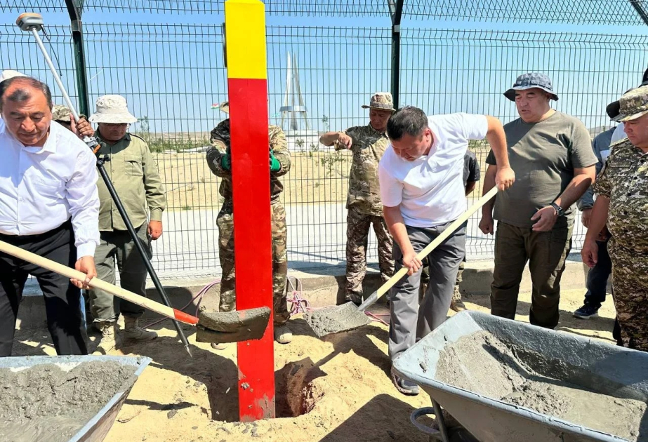 Kyrgyzstan and Tajikistan installing first pillars on state borders