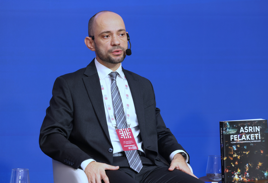 Yusuf Özhan: Jurnalistika keçmişlə gələcək arasında körpü rolunu oynayır