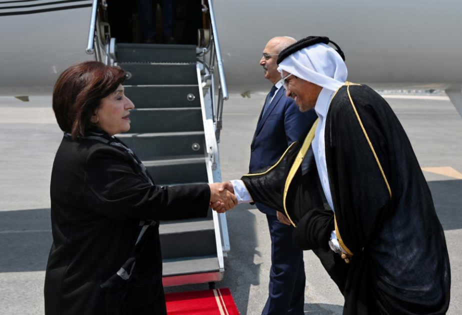 La présidente du Milli Medjlis entame une visite au Qatar