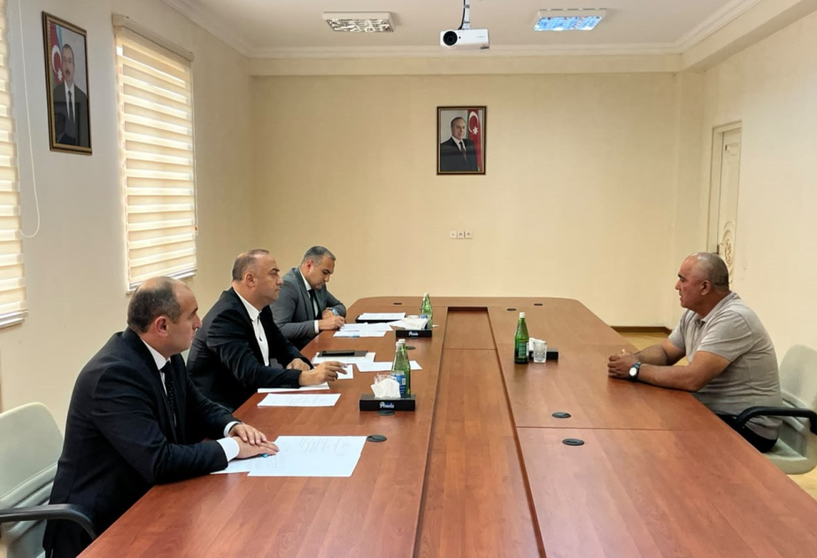 Kənd Təsərrüfatı Nazirliyinin aparat rəhbəri Göygöldə vətəndaşların müraciətlərini dinləyib