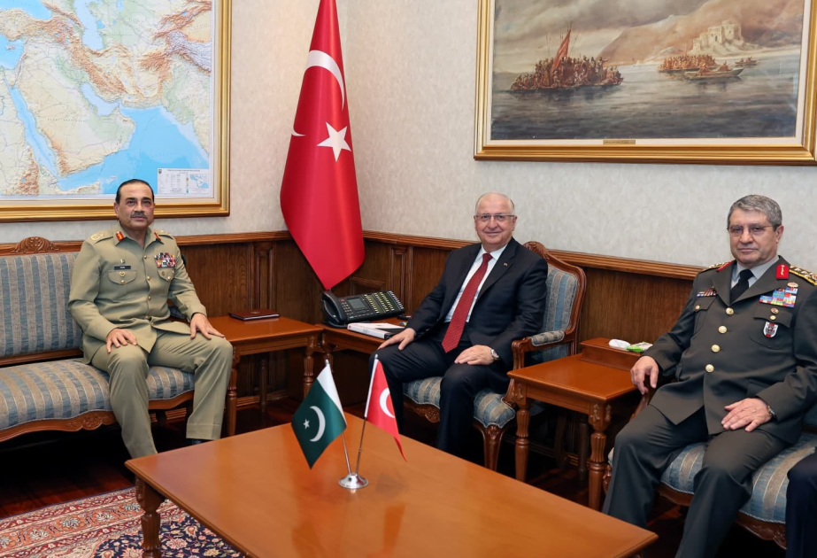 La Türkiye et le Pakistan examinent les perspectives de coopération en matière de défense
