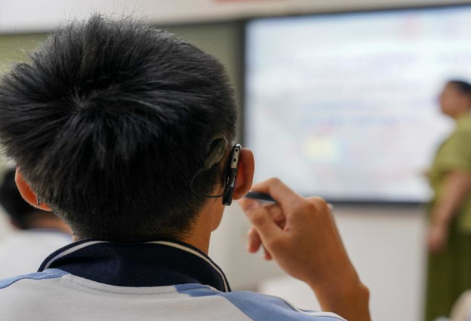 Chinese researchers develop device for hearing-impaired people to "understand" sound