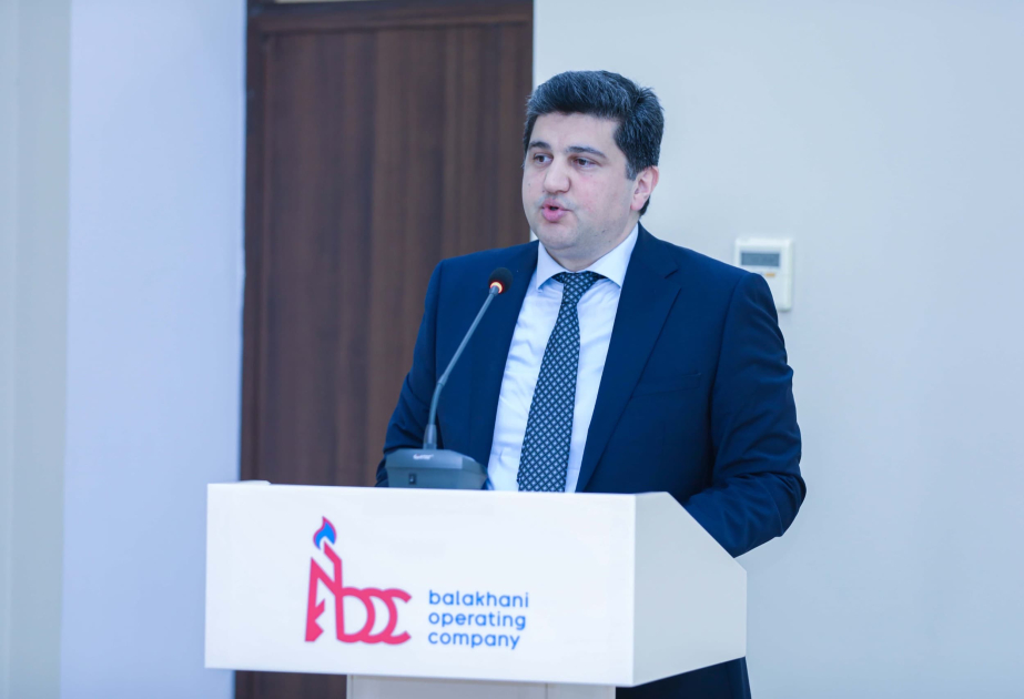 ADA Universitetinin Hüquq fakültəsinin dekanı Balaxanı neftçiləri ilə konstitusiya hüquq və azadlıqları ilə bağlı müzakirə keçirib
