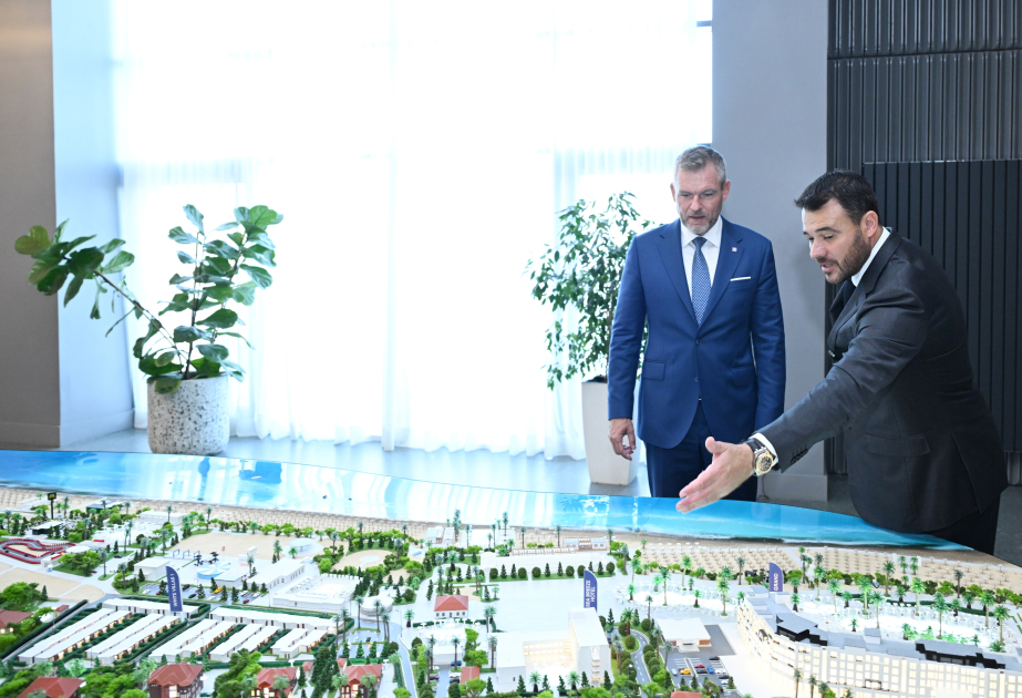 Le président slovaque visite le complexe touristique « Sea Breeze »
