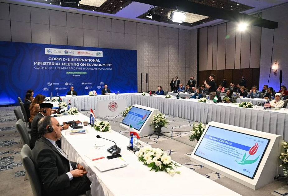 İstanbulda COP31 çərçivəsində D-8 ölkələri nazirlərinin görüşü keçirilir