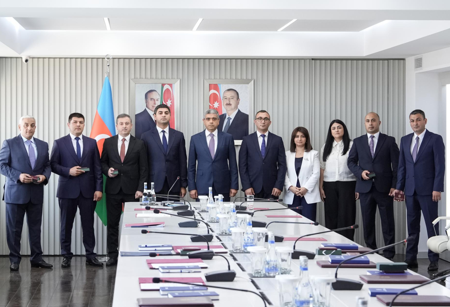 ƏƏSMN-in təltif edilmiş əməkdaşlarına vəsiqələr və medallar təqdim olunub