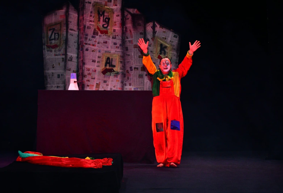 Qazax teatrında mövsümün son tamaşası nümayiş etdirilib